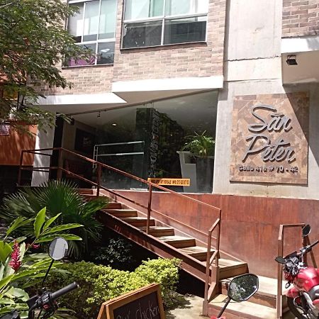 Beautiful & Comfortable Apartment In Laureles Medellín Esterno foto