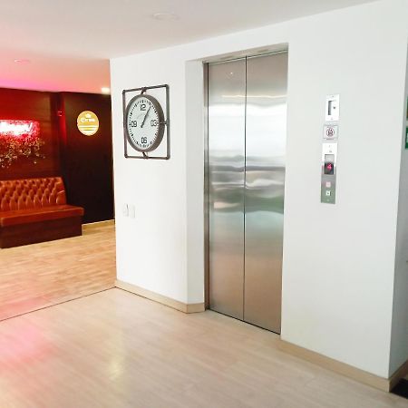 Beautiful & Comfortable Apartment In Laureles Medellín Esterno foto