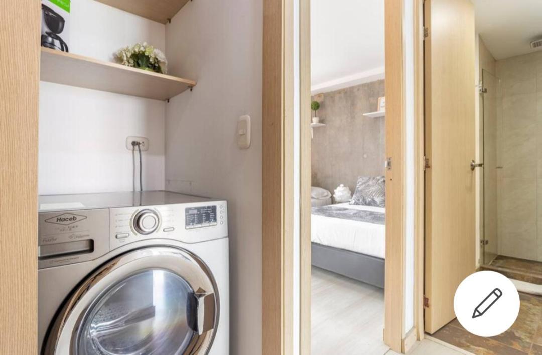 Beautiful & Comfortable Apartment In Laureles Medellín Esterno foto